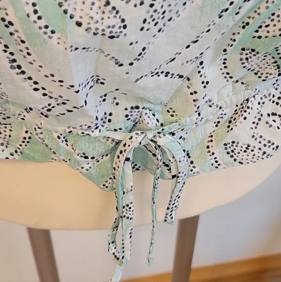 NWT, LC Lauren Conrad - Multi Green Colored Sage Paisley Crop Top, Size Large - Picture 10 of 11